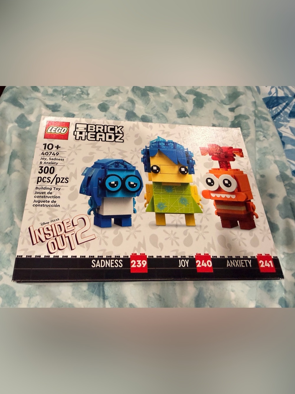 Sadness and Joy Kids LEGO Toy Building Set - BrickHeadz
#40749